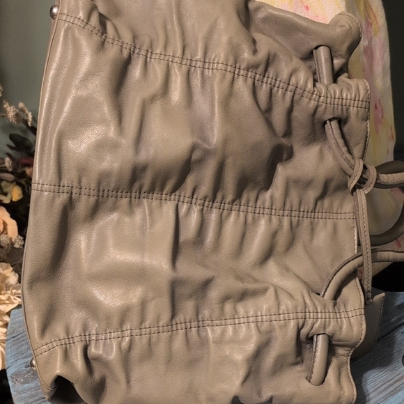 Furla Beige Leather Tote Bag Slouchy Fade Vintage Roomy 10 x 16 Purse - Picture 9 of 16